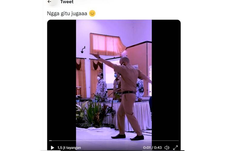 Tangkapan layar Twitter tentang video dirigen Indonesia Raya