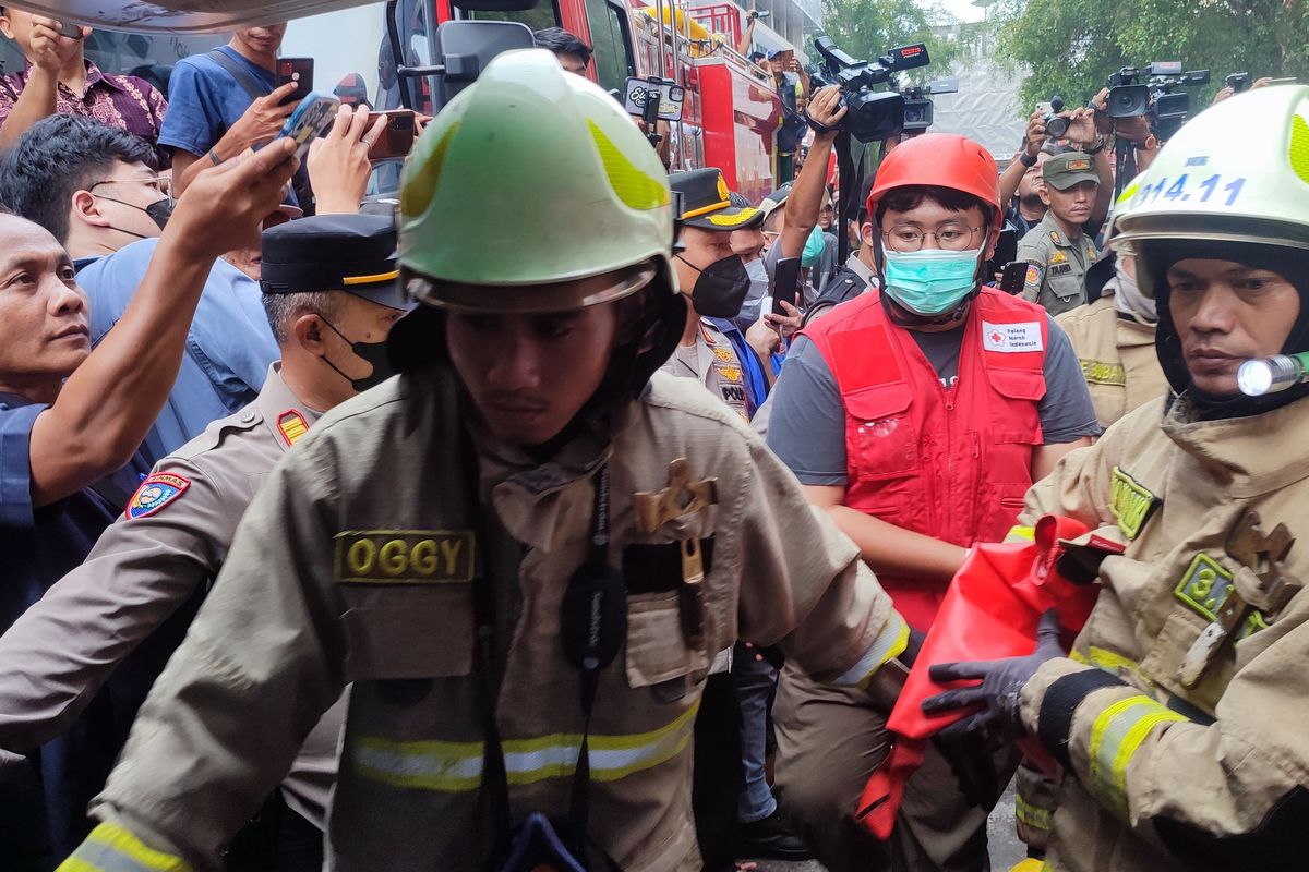 Satu Korban Tewas di Kebakaran Glodok Plaza Ditemukan