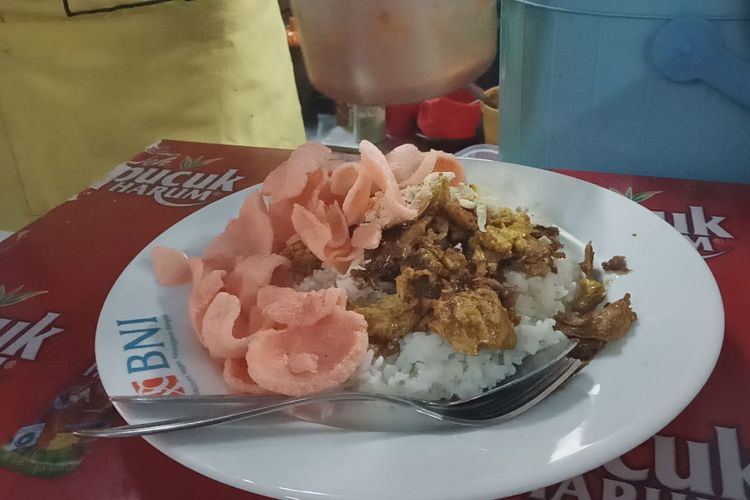 Nasi Alo di Kantin Balsem UI