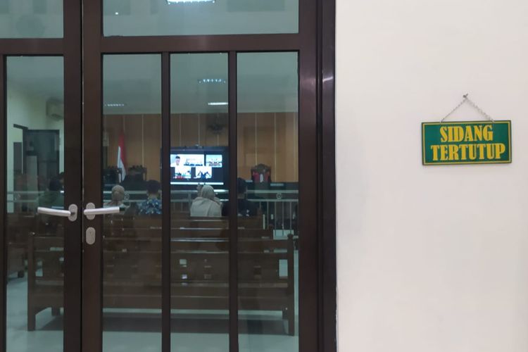 Sidang kasus pencabulan dengan terdakwa AH, oknum jaksa Kejari Bojonegoro, di Pengadilan Negeri Jombang, Jawa Timur, Rabu (23/11/2022).
