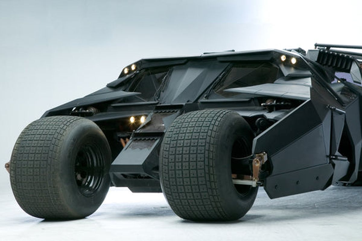 Batman Tumbler akan dijual untuk umum oleh Warner Bros dengan jumlah hanya 10 unit.