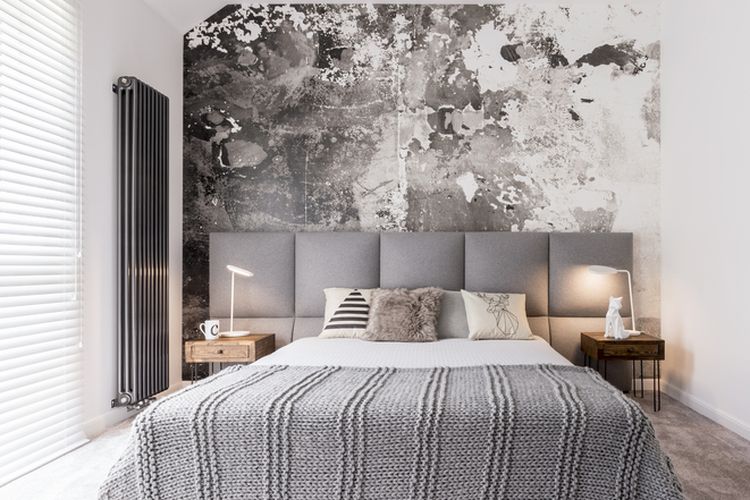 Ilustrasi wallpaper nuansa monokrom di kamar tidur. 