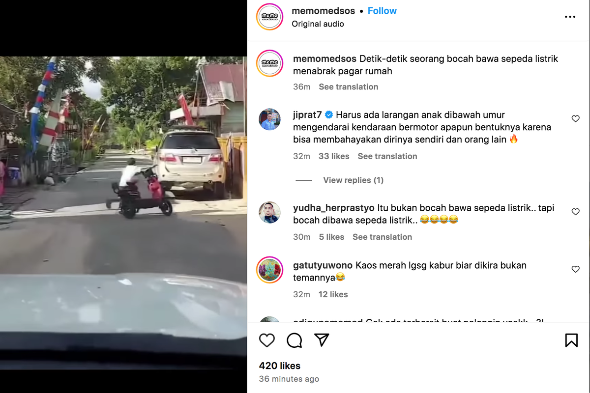 Bocah selonong naik sepeda listrik, tabrak pagar rumah dan mobil yang sedang parkir