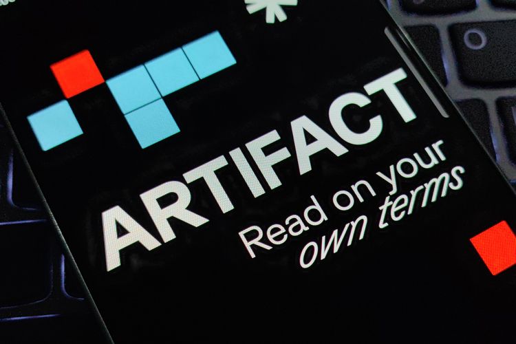 Aplikasi News Feed berbasis AI, Artifact bisa diunduh (early access) di Play Store dan App Store.