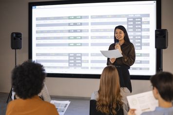 Berikut Referensi Pantun sebagai Penutup Presentasi