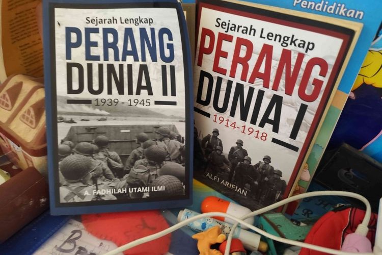 Di antara dongeng dan komik anak, anak malah memilih sejarah Perang Dunia.