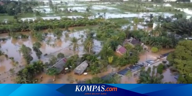 Sungai Kusan di Tanah Bumbu Kalsel Meluap, Ratusan Rumah di Lima Desa Terendam - Vimarsana News