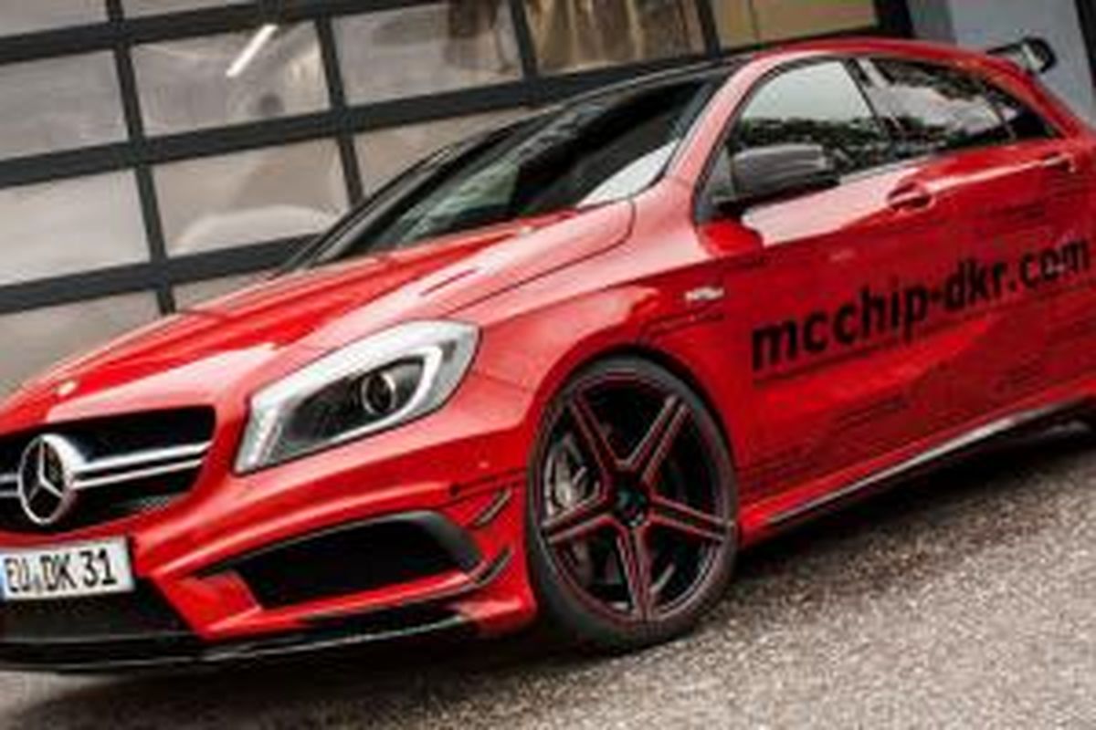 Mercedes-Benz A45 AMG dengan sentuhan Mcchips yang lebih galak.