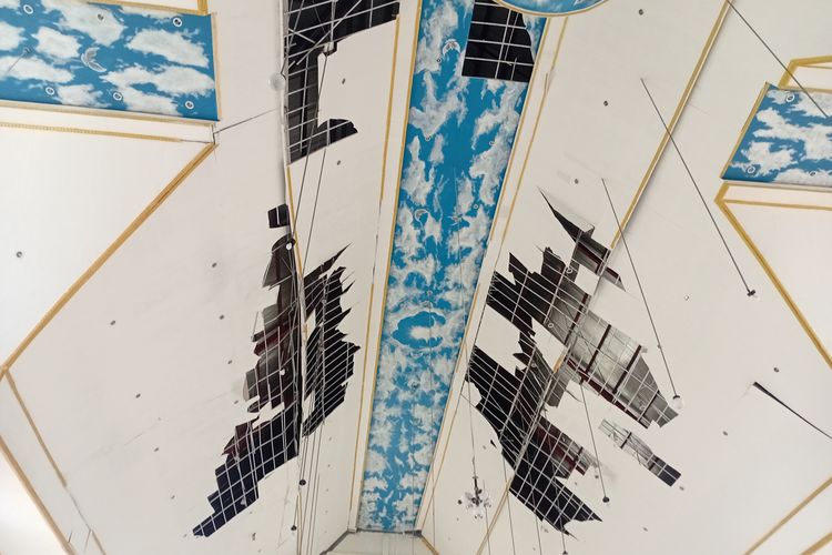 Atap Plafon Roboh, Ibadah di Gereja Katolik Kristus Raja Kembes Berjalan Lancar