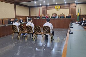 Suap Pejabat Bea Cukai, Bos Blueray Cargo John Field Divonis 2 Tahun Penjara