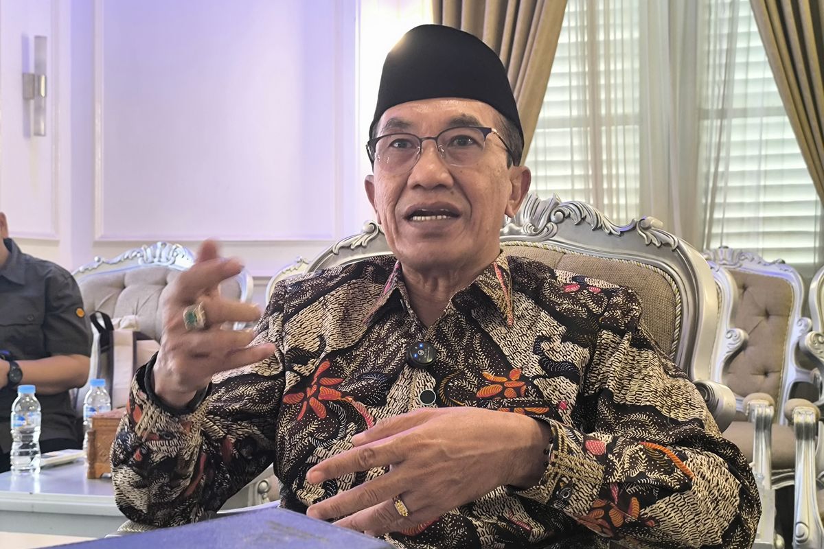 Bupati Pamekasan KH. Kholilurrahman menghimbau masyarakat kondusif, Senin (1/9/2025)