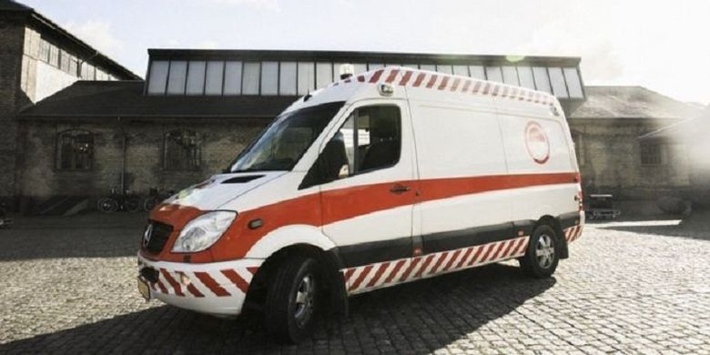 Ilustrasi mobil ambulans
