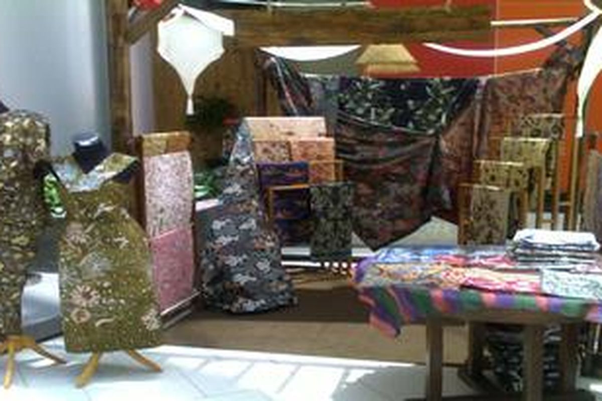 Yongki Batik, salah satu gerai menjual batik dari pewarna alam dan sintetis, yang ikut terlibat dalam acara 