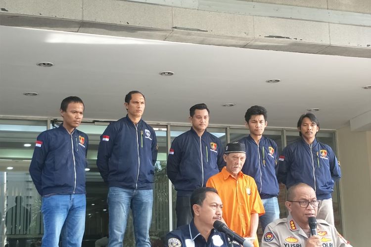 Ketua Ormas Goib Andy M Saleh di Polda Metro Jaya, Jakarta Selatan, Kamis (23/1/2020). 