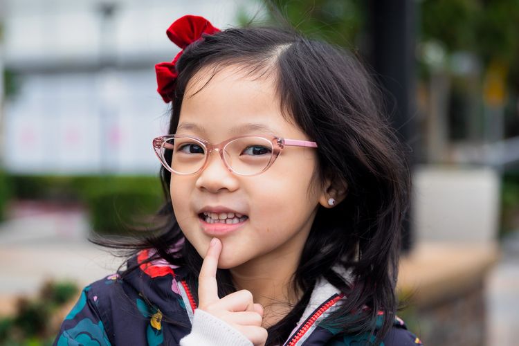 Kacamata untuk anak dari Saturdays Junior   