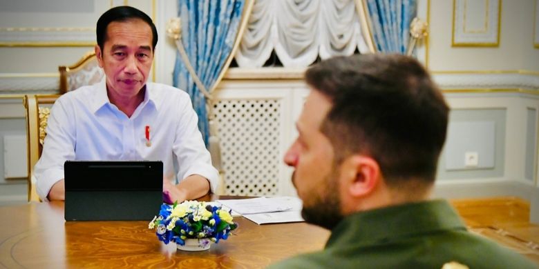 Indonesia's President Joko Widodo (left) holds a four-eye meeting with his Ukrainian counterpart Volodymyr Zelenskyy at the Maryinsky Palace in Kyiv on Wednesday, June 29, 2022.  