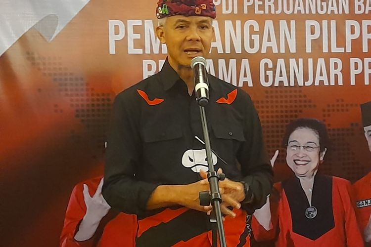 Bakal calon presiden (bacapres) PDI-P Ganjar Pranowo usai menghadiri acara konsolidasi PDI-P Bali, Sabtu (17/6/2023).