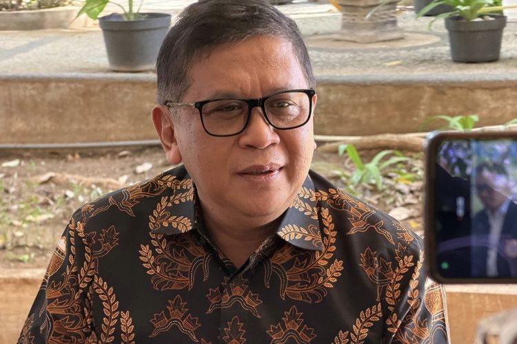 Hasto Soroti Kasus Febrie Adriansyah dan Raja Juli, Ingatkan Tak Diskriminasi Hukum