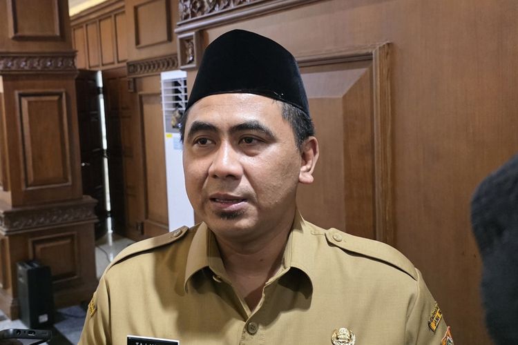 Ada 10 Aduan Penjualan Seragam di Sekolah Negeri, Wagub Jateng Siap Bawa ke Ranah Hukum