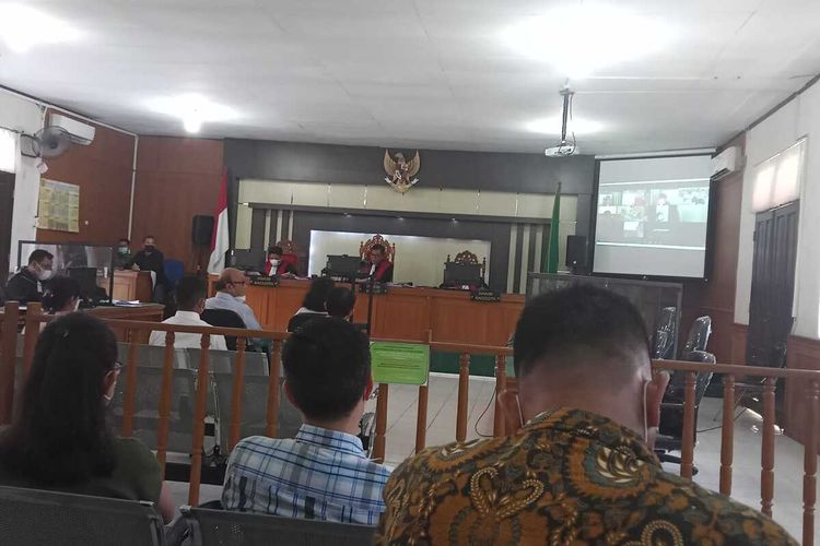 Sidang kasus investasi bodong di Pengadilan Negeri Pekanbaru, Rabu (5/1/2022).