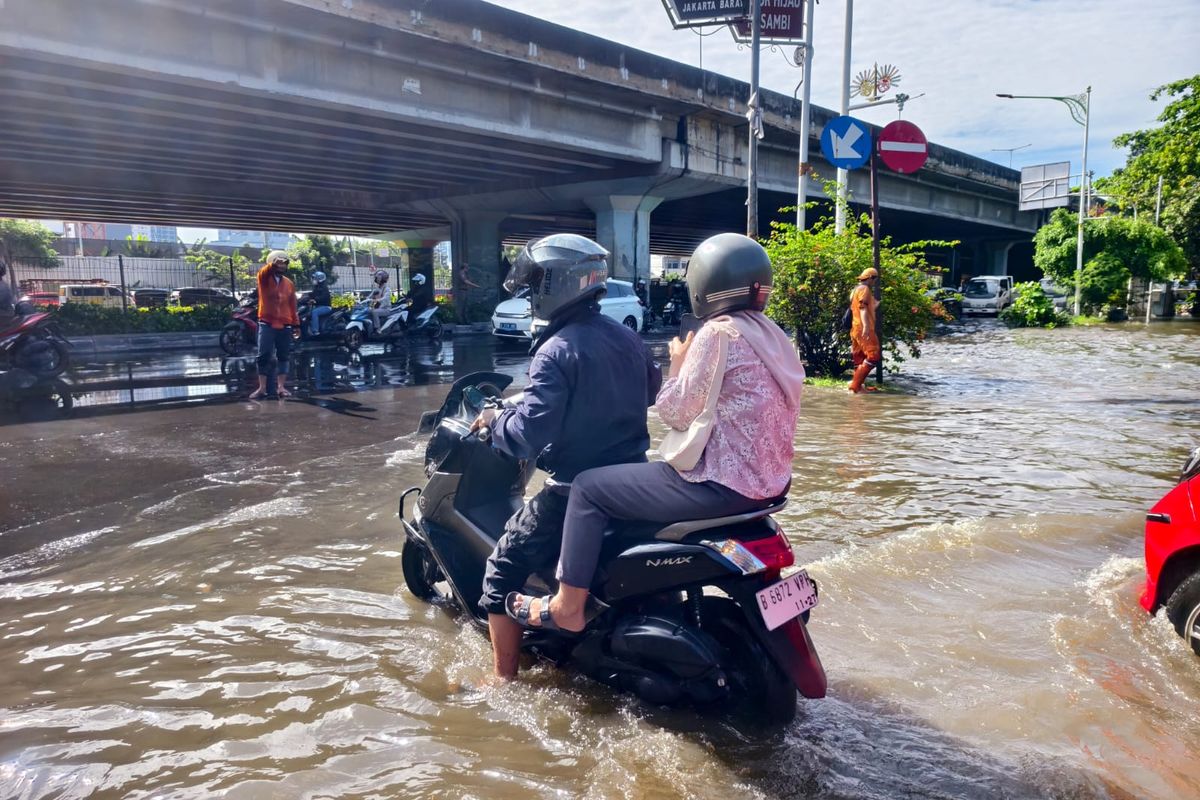Senin Siang, 3 RT dan 1 Jalan di Jakarta Masih Banjir 