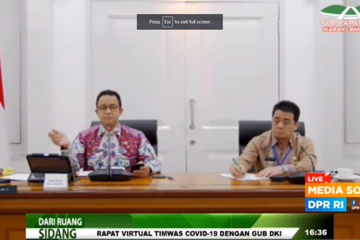 Gubernur DKI Jakarta Anies Baswedan dan Wakil Gubernur DKI Jakarta Ahmad Riza Patria dalam rapat bersama Tim Pengawas Penanganan Covid-19 DPR, Kamis (16/4/2020).