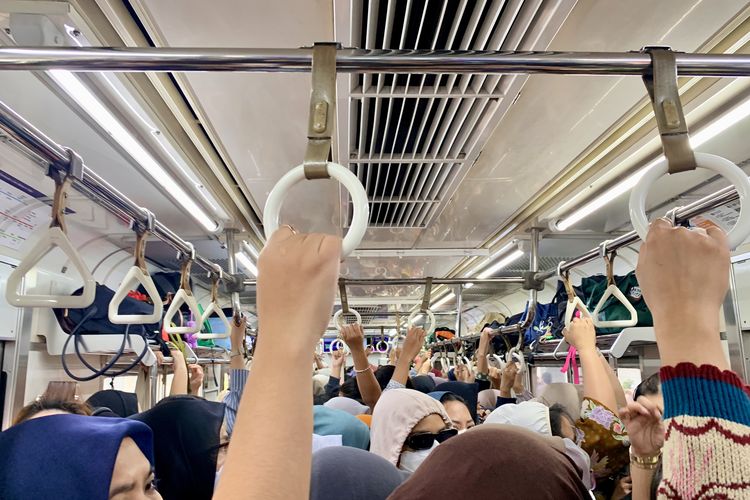 Dosen Unpam Bantah Lecehkan Penumpang KRL, Kuasa Hukum: Kereta Lagi Penuh