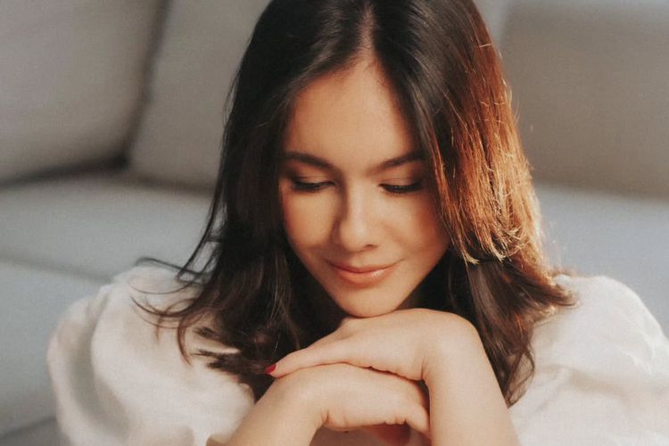 5 Style Wulan Guritno Usai Jalani Oplas, Bak ABG saat Rayakan Ultah ke-45