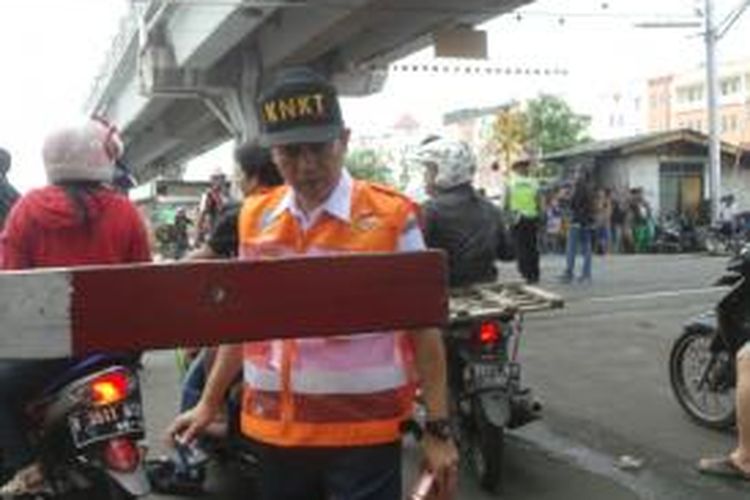 960 Koleksi Setan Budeg Di Rel Kereta Api Terbaik