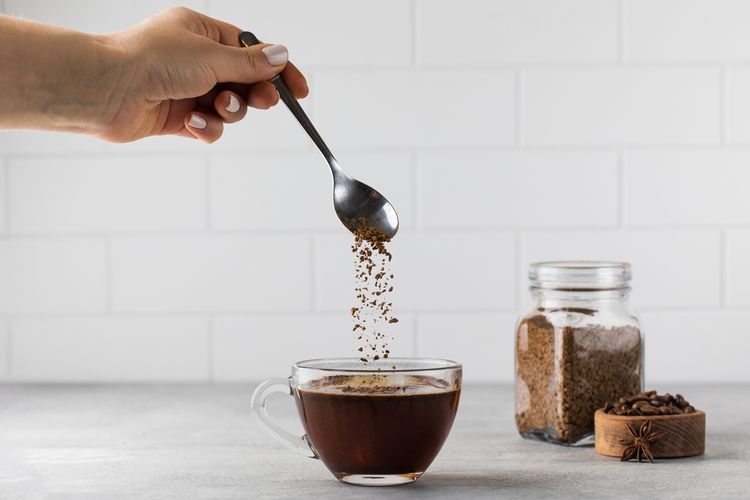 Ilustrasi apakah sering minum kopi bisa kurus?