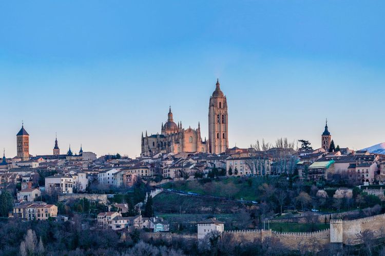 Spanyol Jadi Tujuan Wisata Fenomena Astronomi Langka, Bidik 500.000 Pengunjung