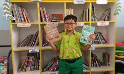 Murid SD KAI Jakarta Semringah Dapat Buku Baru dari Jagat Literasi Kompas.com