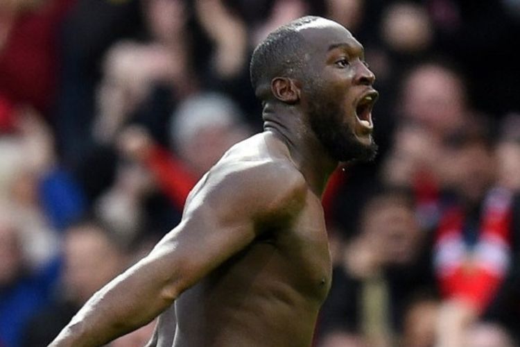 Romelu Lukaku merayakan golnya pada pertandingan Manchester United vs Southampton pada lanjutan Liga Inggris di Stadion Old Trafford, 2 Maret 2019. 