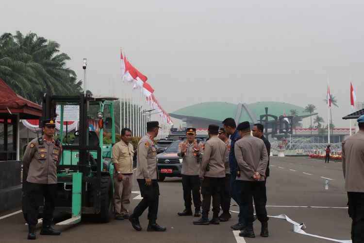 1.250 Personel Gabungan Amankan Aksi di Gedung DPR/MPR (foto Humas Polres Jakpus)