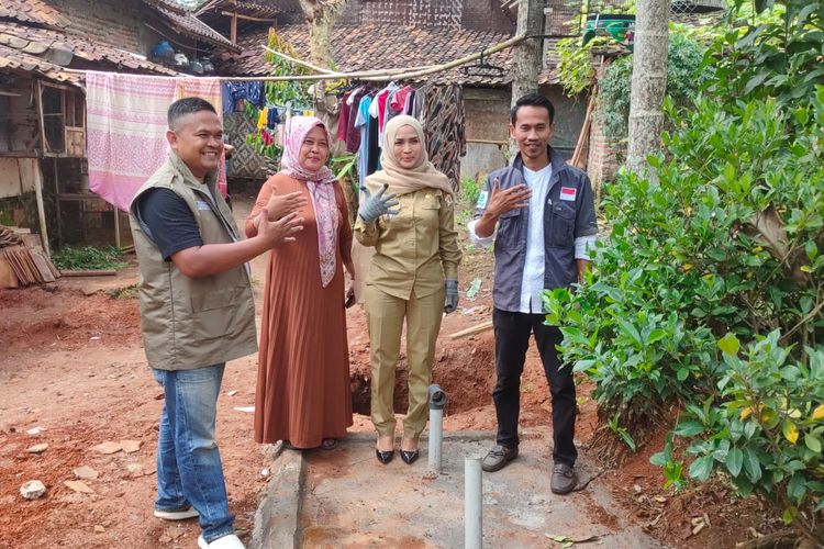 DPRKP Banten bangun sanitasi jamban di sejumlah kabupaten/kota Banten.