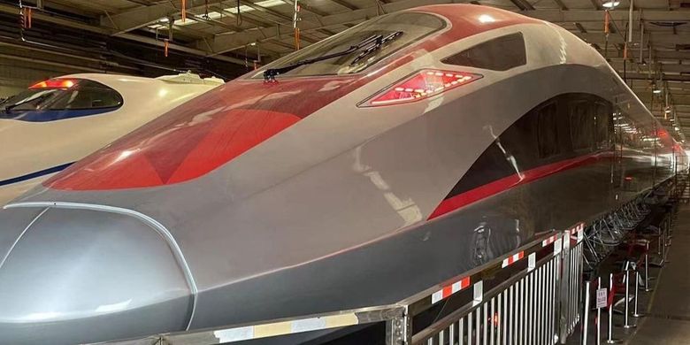 Duh! Ironi Kereta Cepat: Penumpang Menuju Bandung "Dioper" Pakai KA Diesel