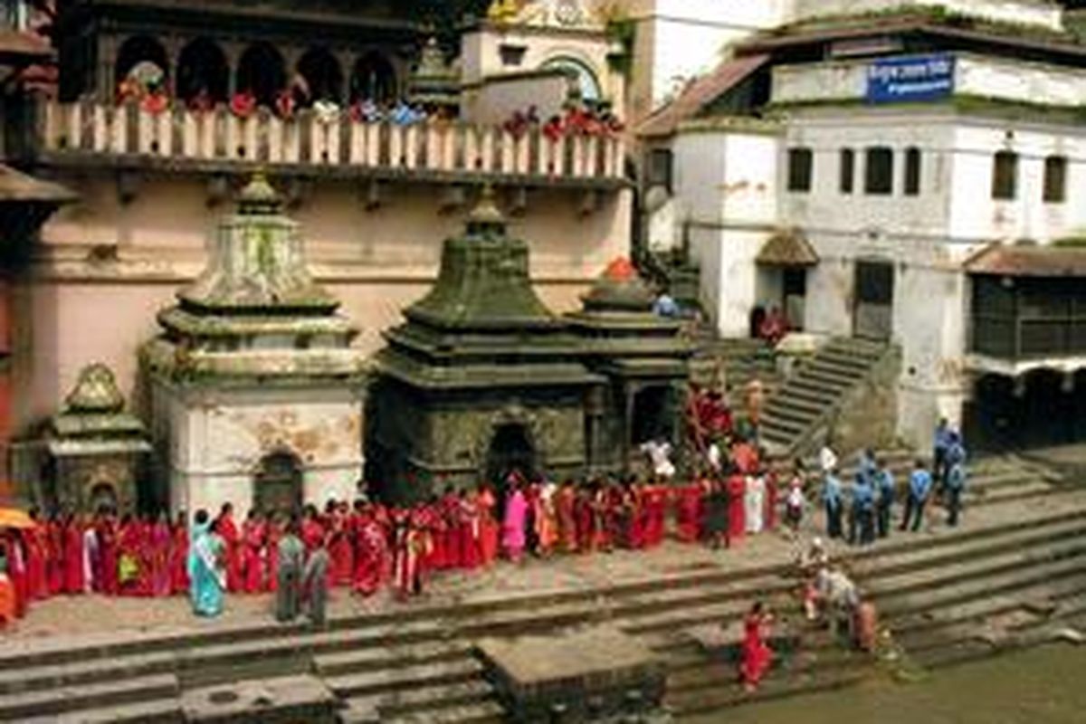 Kuil Pashupatinath dibanjiri kaum perempuan 