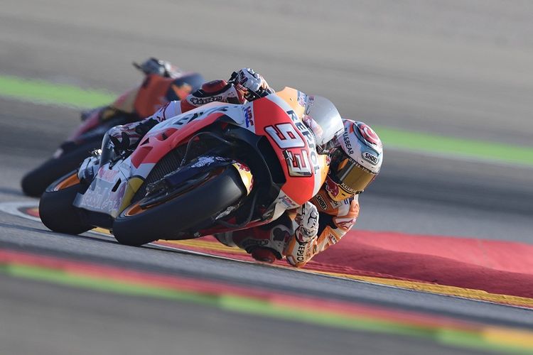 Pebalap Repsol Honda Team, Marc Marquez, tampil pada sesi latihan bebas ketiga GP Aragon di MotorLand Aragon, Sabtu (23/9/2017).