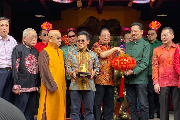 Rayakan Imlek di Wihara Avalokitesvara, Cak Imin Ingat Jasa Gus Dur  