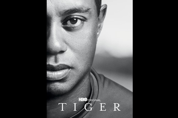 Atlet golf Tiger Woods dalam poster film dokumenter Tiger (2021).