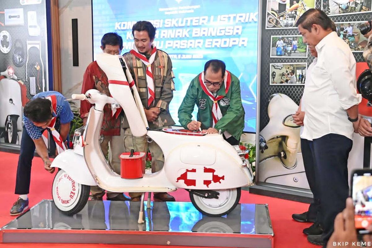 Vespa listrik hasil konversi siap tampil di ajang Vespa World Day 2023