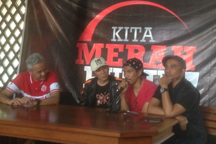 Ganjar Pranowo bersama Slank saat konfernsi pers menjelang apel kebangsaan, Sabtu (16/3/2019)