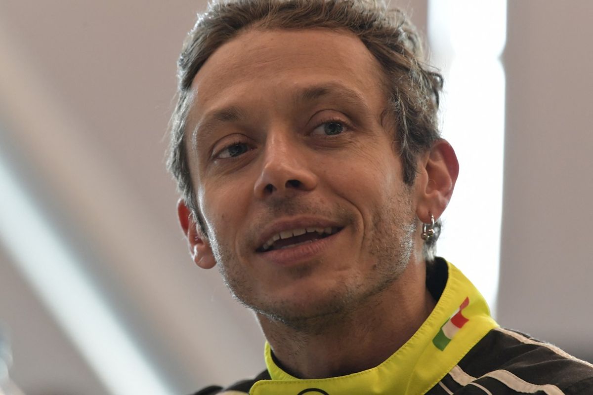 Valentino Rossi dalam rangkaian seri pertama ajang balap mobil GT World Challenge Europe 2022 di Sirkuit Imola, Italia, pada 1-3 April 2022.