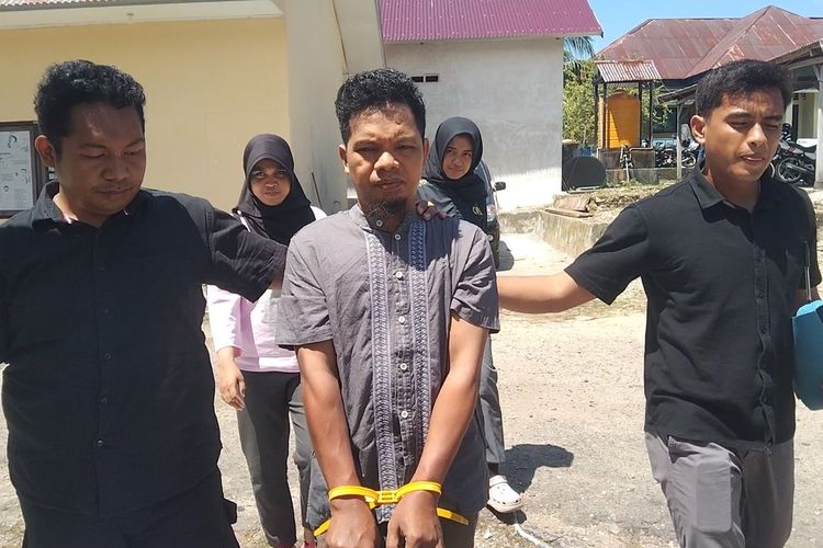 Diduga Cabuli 9 Santri dengan Modus 