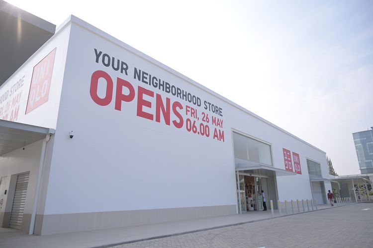 Uniqlo Neighborhood Store di One District at Puri 