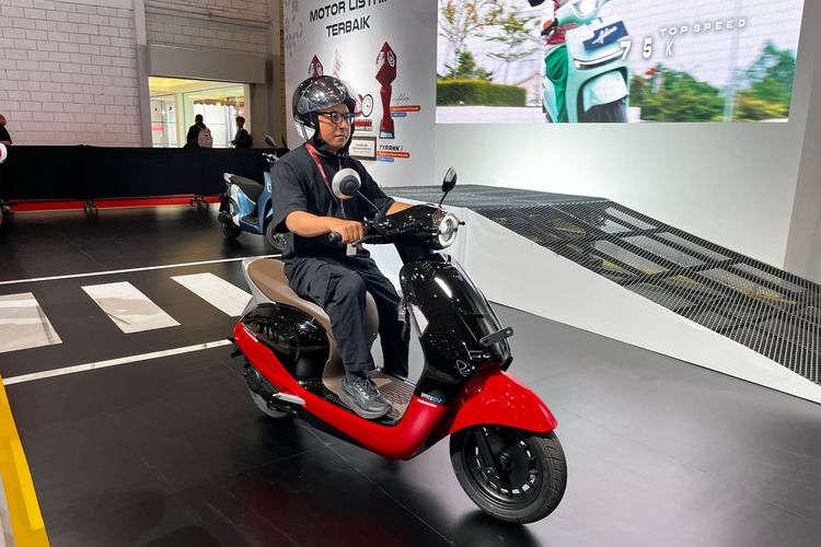 Ragam Tipe Pembeli Motor Listrik, dari Pemburu Hemat sampai Reviewer