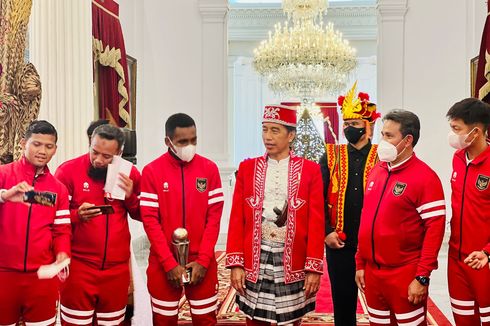 Jokowi Beri Bonus Rp 1 Miliar kepada Timnas U-16 