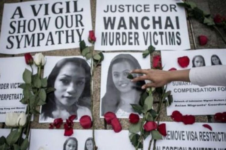 Aksi buruh migran Indonesia di luar pengadilan Hongkong untuk mendukung dan mendoakan dua perempuan Indonesia yang tewas dibunuh Seneng Mujiasih dan Sumarti Ningsih.