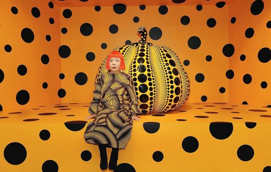 Sosok Yayoi Kusama, Seniman yang Ubah Halusinasinya Jadi Karya Seni
