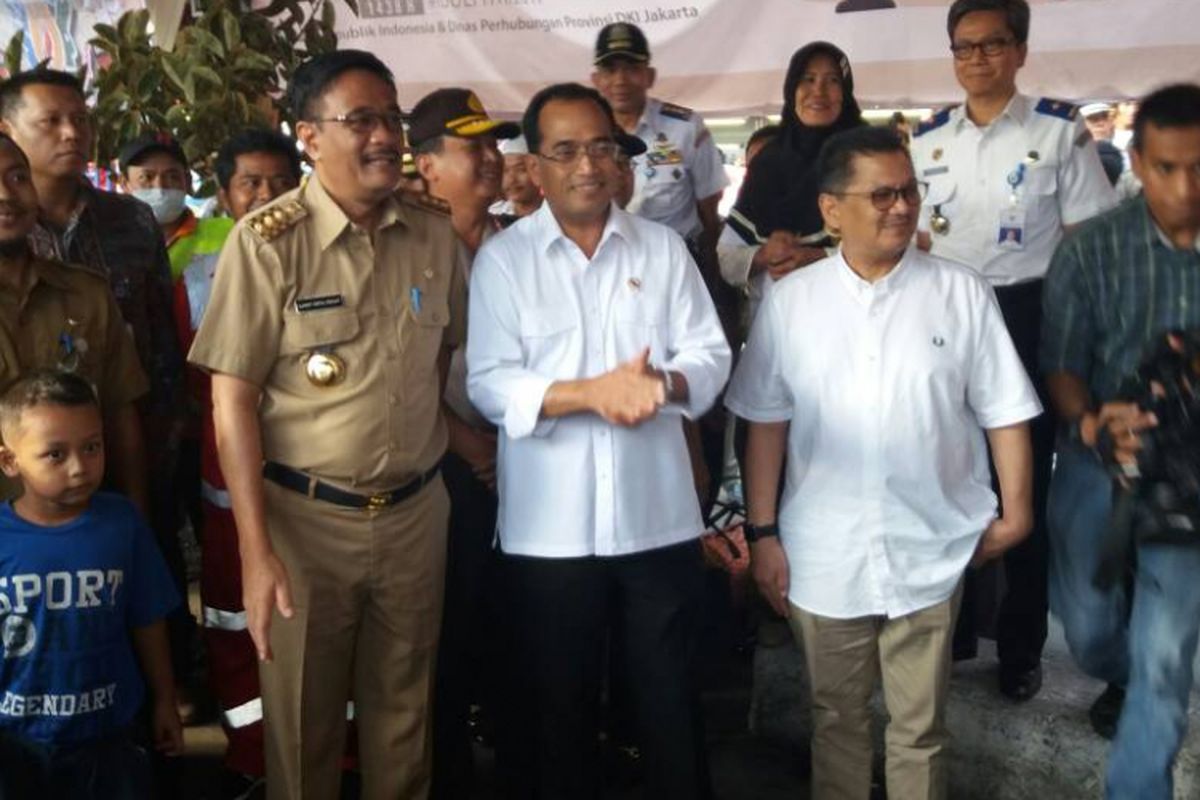 Menteri Perhubungan (Menhub) Budi Karya Sumadi, melakukan kunjungan kerja ke Terminal Kampung Rambutan, Jakarta,